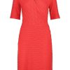 Betty Betty Barclay Jerseykleid V- Ausschnitt Figurnah Eingrifftaschen Rot S13 13841008 4116 Bitterswee Kleid